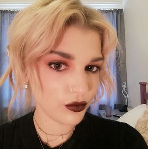 Meet your Posher, Breanne